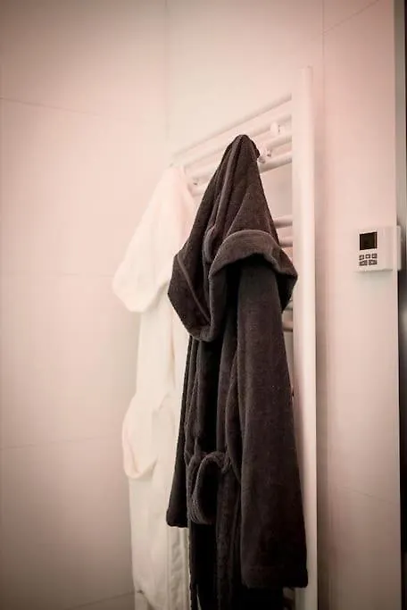 Room Five - Parking, Balneotherapie, Place Nationale, Un Havre De Paix Montauban Francia